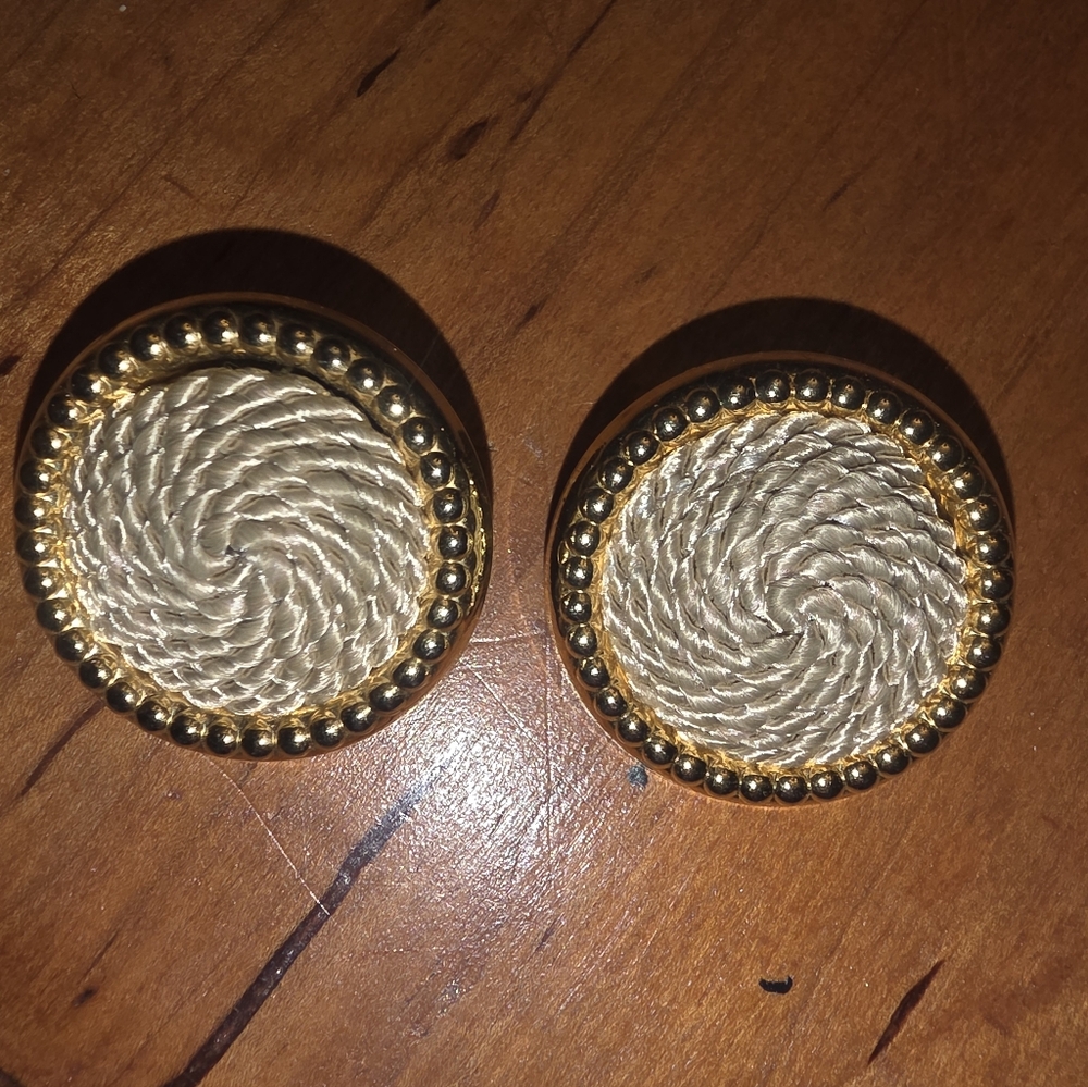 Vintage Simon Chang Gold Tone Clip On Earrings Classic Fashion VTG